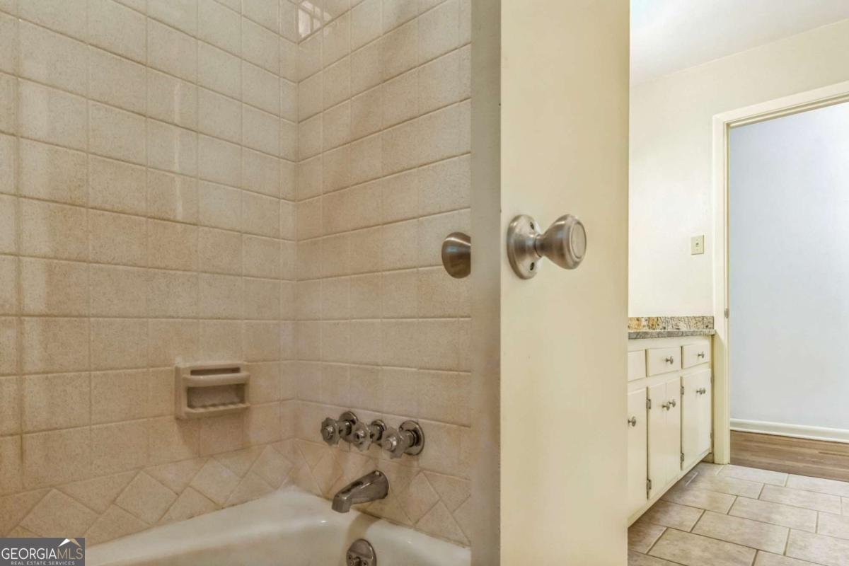 1646 Rainier Falls Drive Atlanta - 15