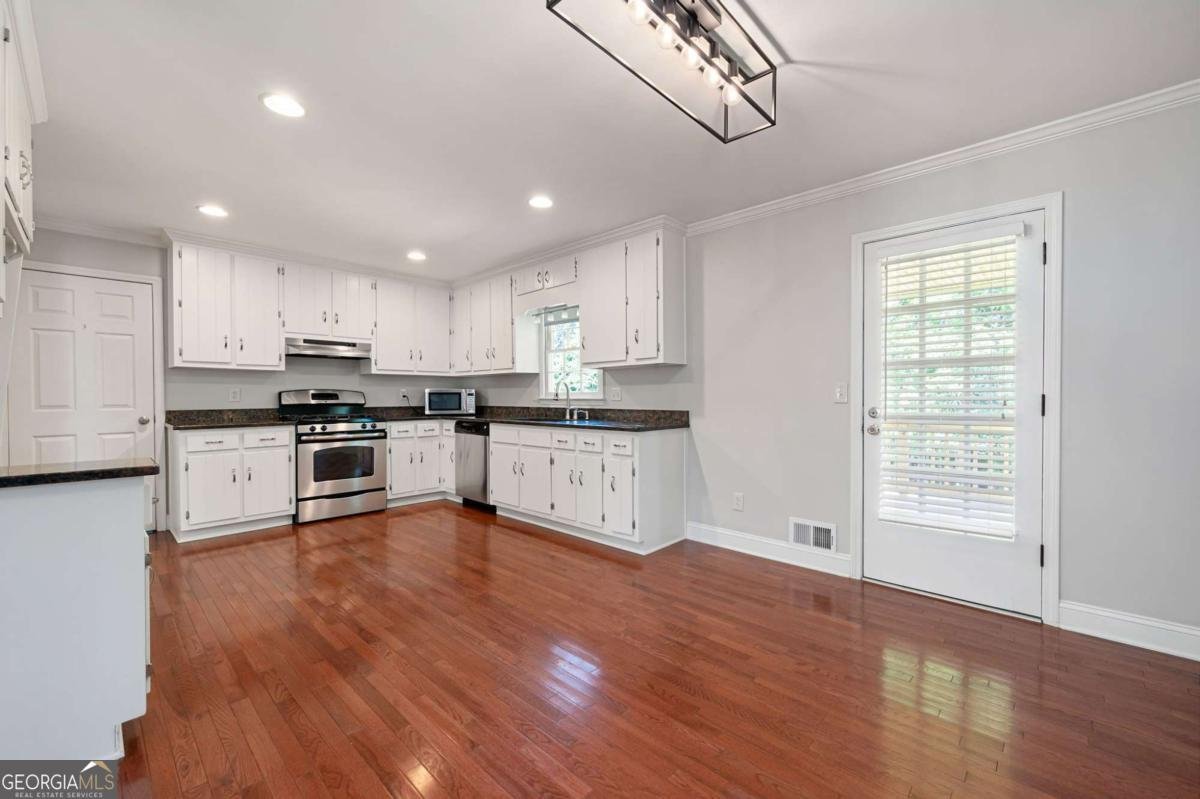 2880 2880 BRETT Circle Acworth - 10