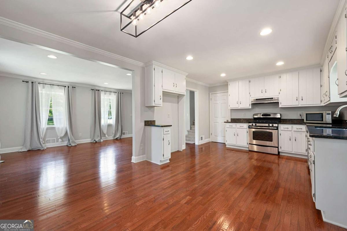 2880 2880 BRETT Circle Acworth - 11