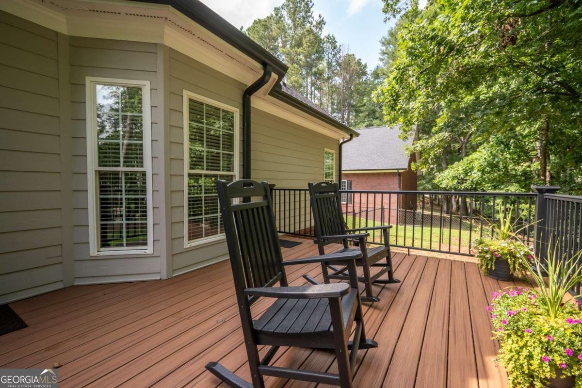 65 Overlook Drive Hull - 24