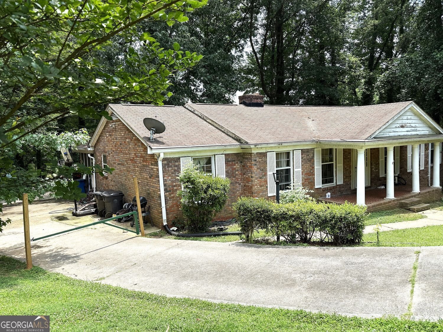 3006 Glendale Court East Point - 1