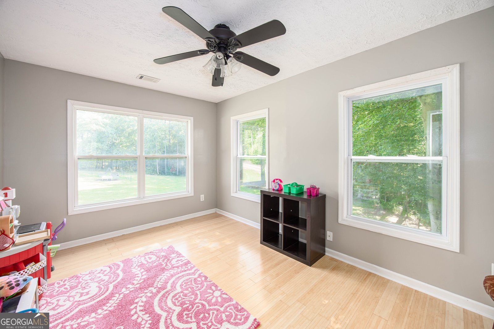 170 Slappy Drive Hamilton - 19