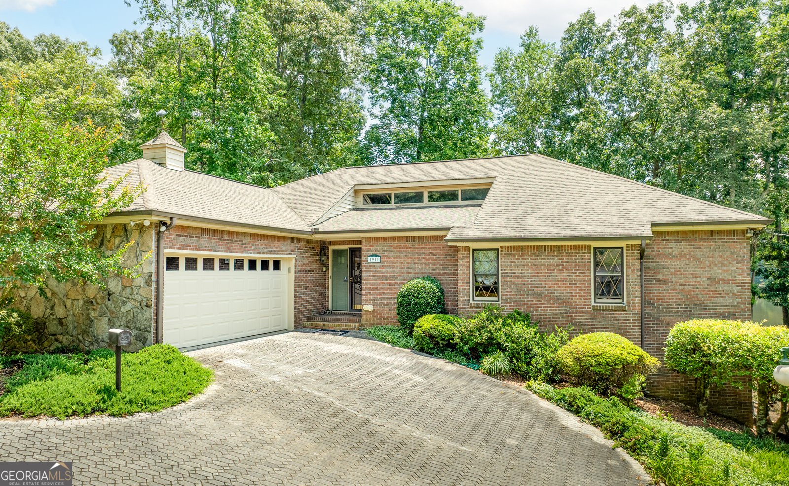 1919 Lake Lucerne Way Lilburn - 1