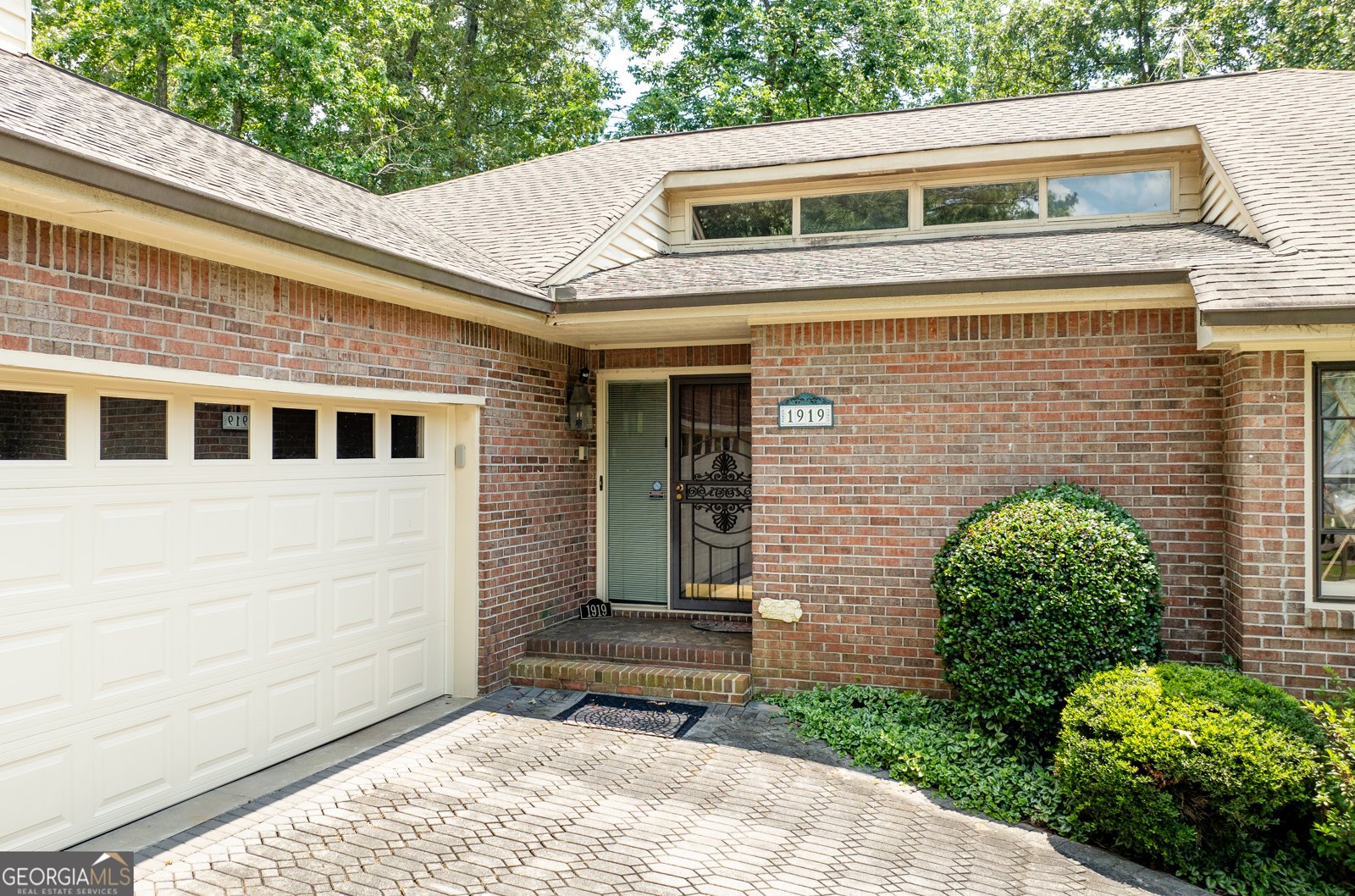 1919 Lake Lucerne Way Lilburn - 13