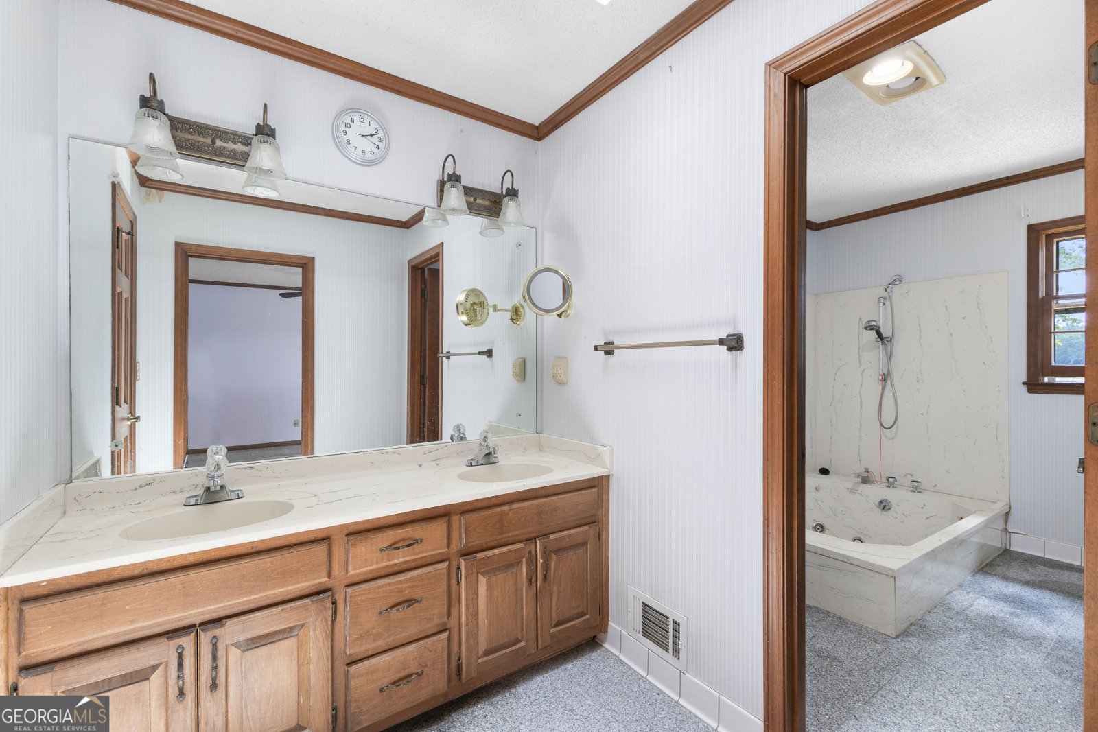 1919 Lake Lucerne Way Lilburn - 34