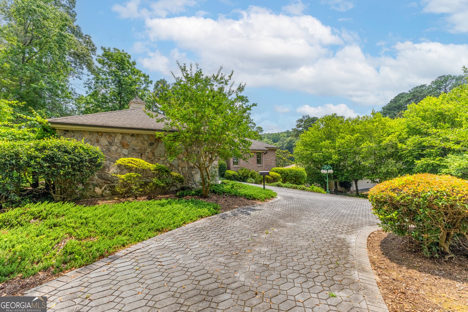 1919 Lake Lucerne Way Lilburn - 4