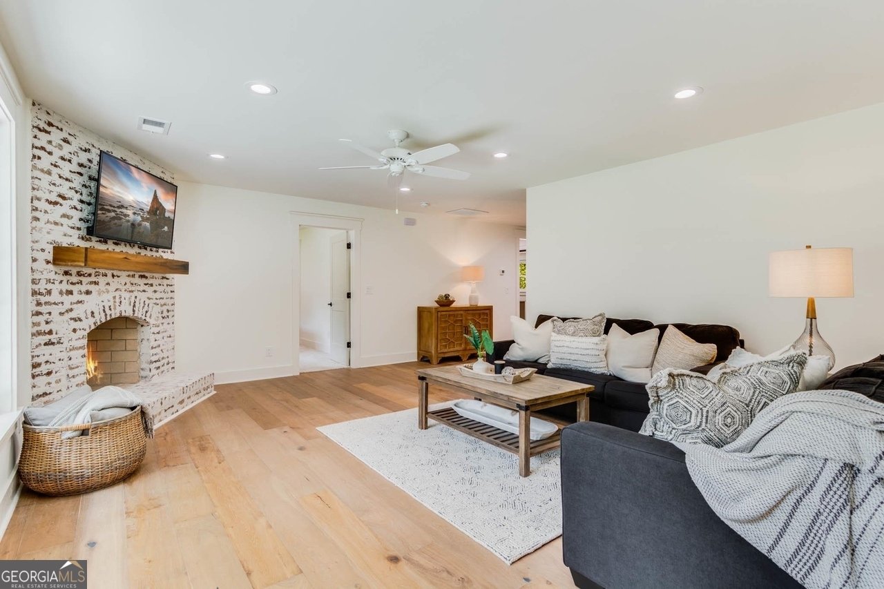 1328 Springdale Road Gainesville - 7