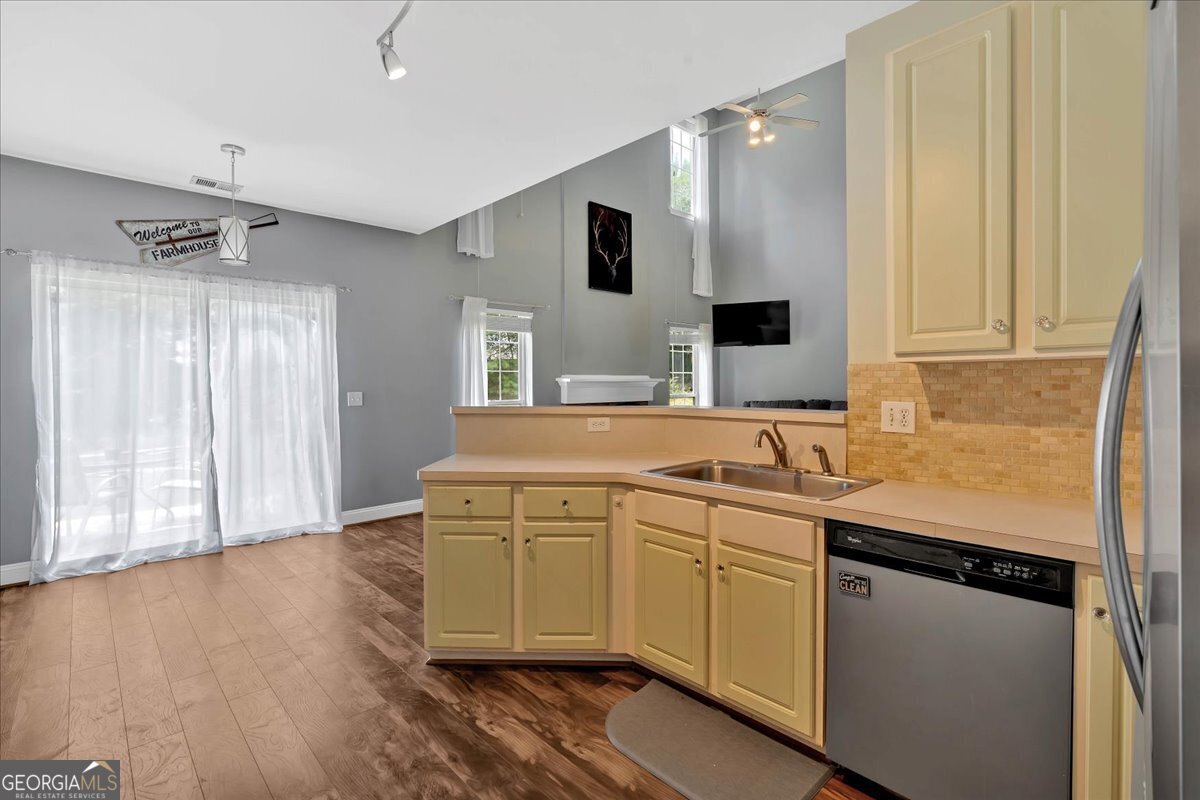 1002 Hallman Terrace Marietta - 17