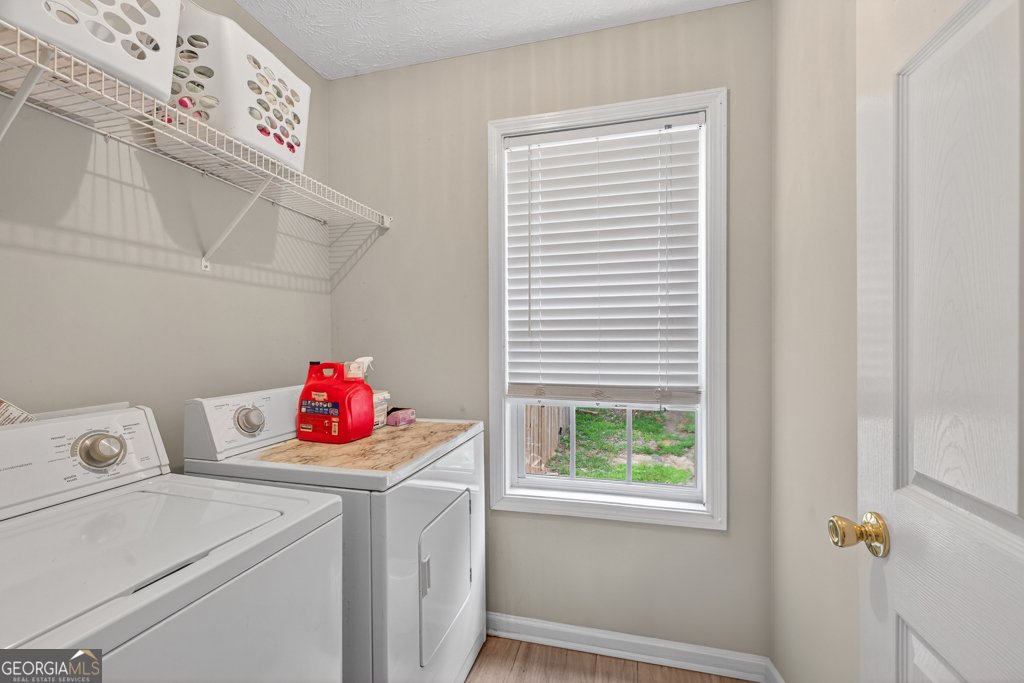 734 734 Evergreen Drive Winder - 25