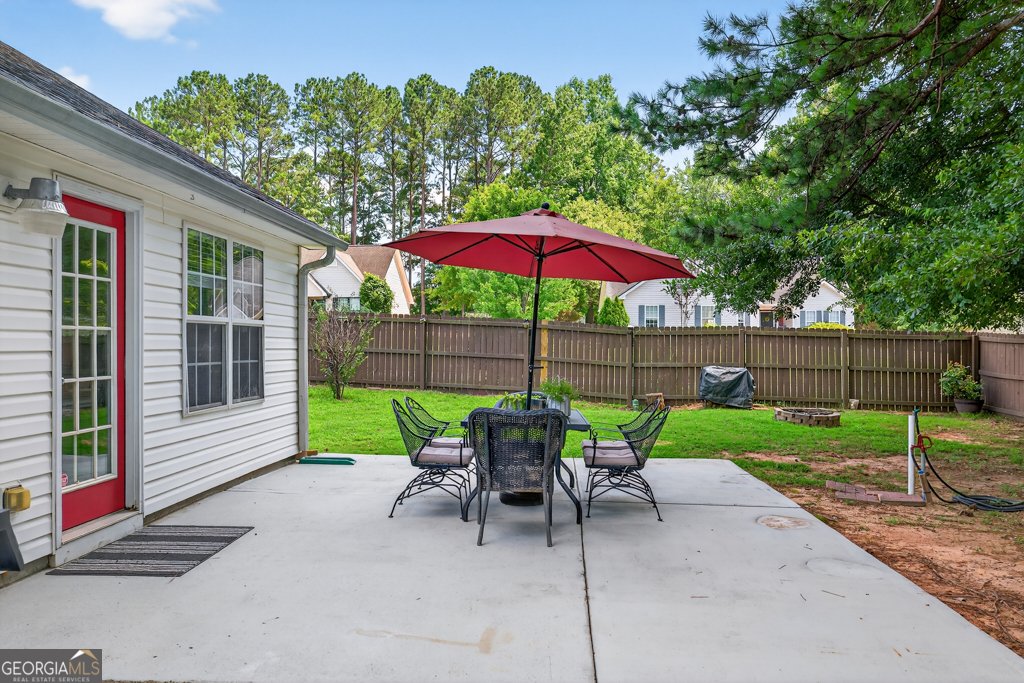 734 734 Evergreen Drive Winder - 27