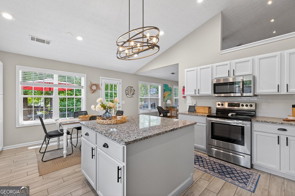 734 734 Evergreen Drive Winder - 5