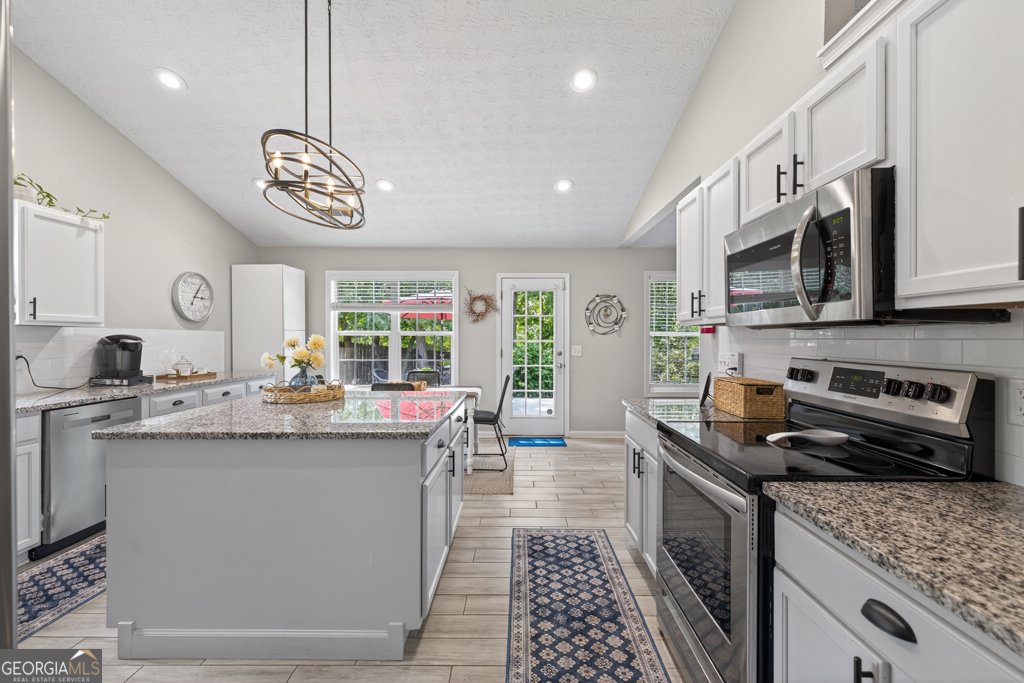 734 734 Evergreen Drive Winder - 6