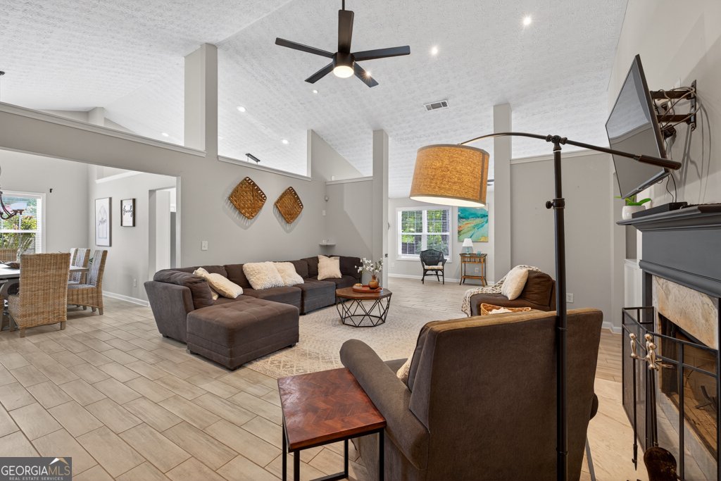 734 734 Evergreen Drive Winder - 8