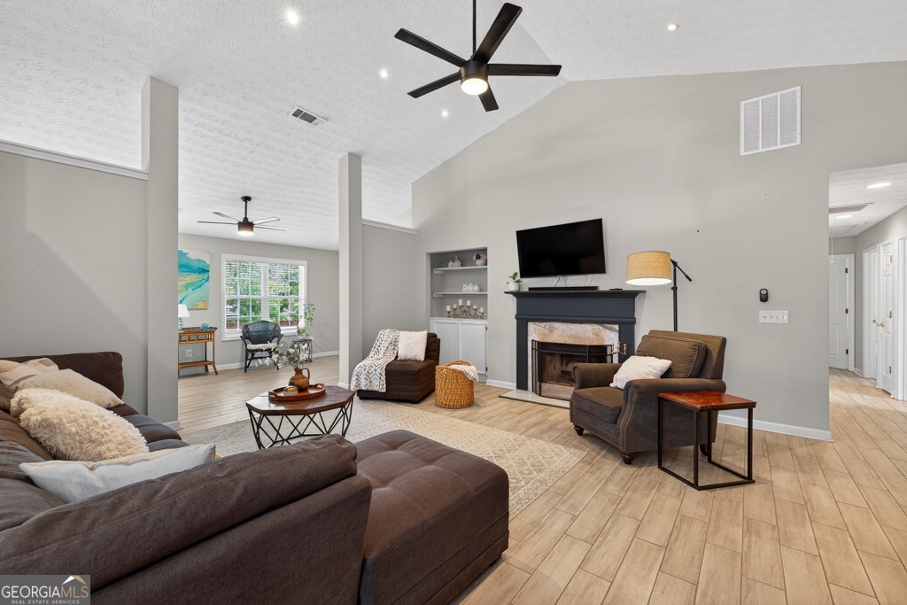 734 734 Evergreen Drive Winder - 9
