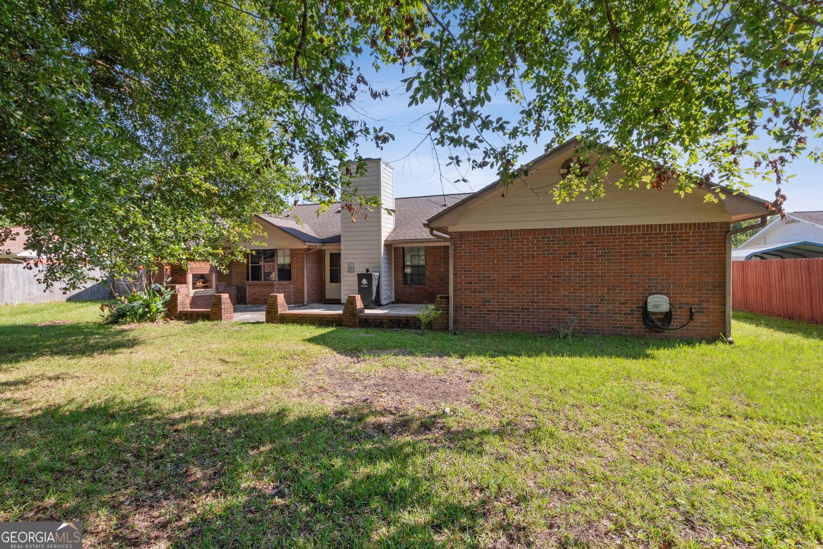 215 Peach Kingsland - 10