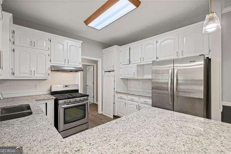1252 Grist Mill Drive Acworth - 3