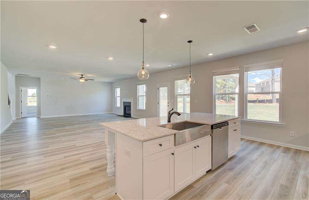443 Lothbury Avenue Locust Grove - 22