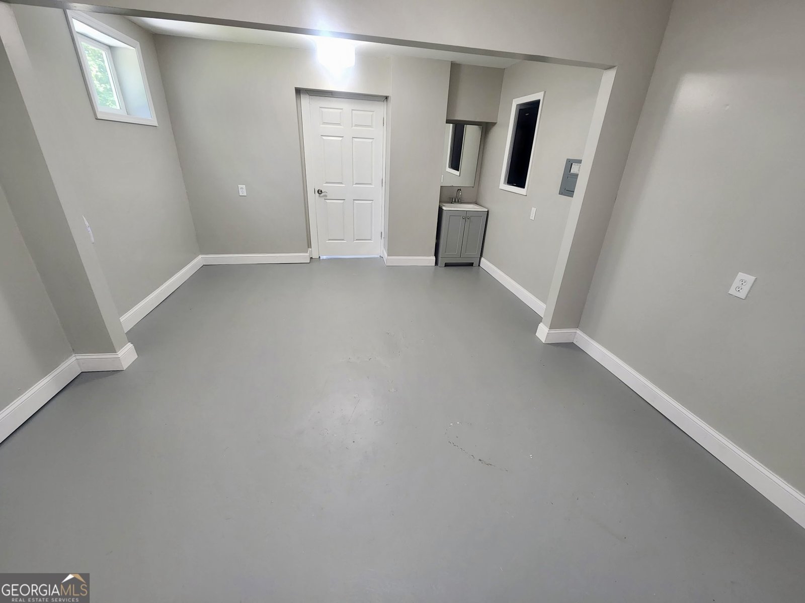 129 Sugarloaf Circle Macon - 27