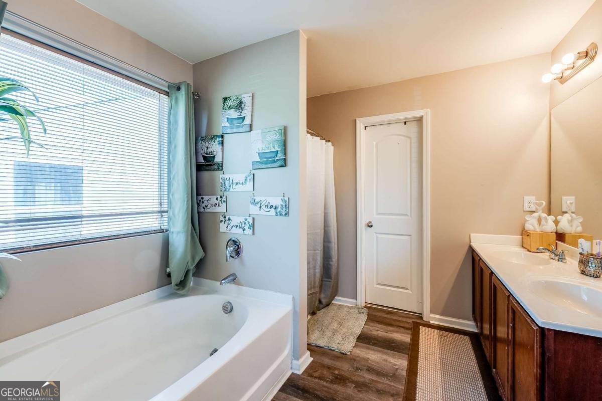 1574 Leonard Street Hampton - 19