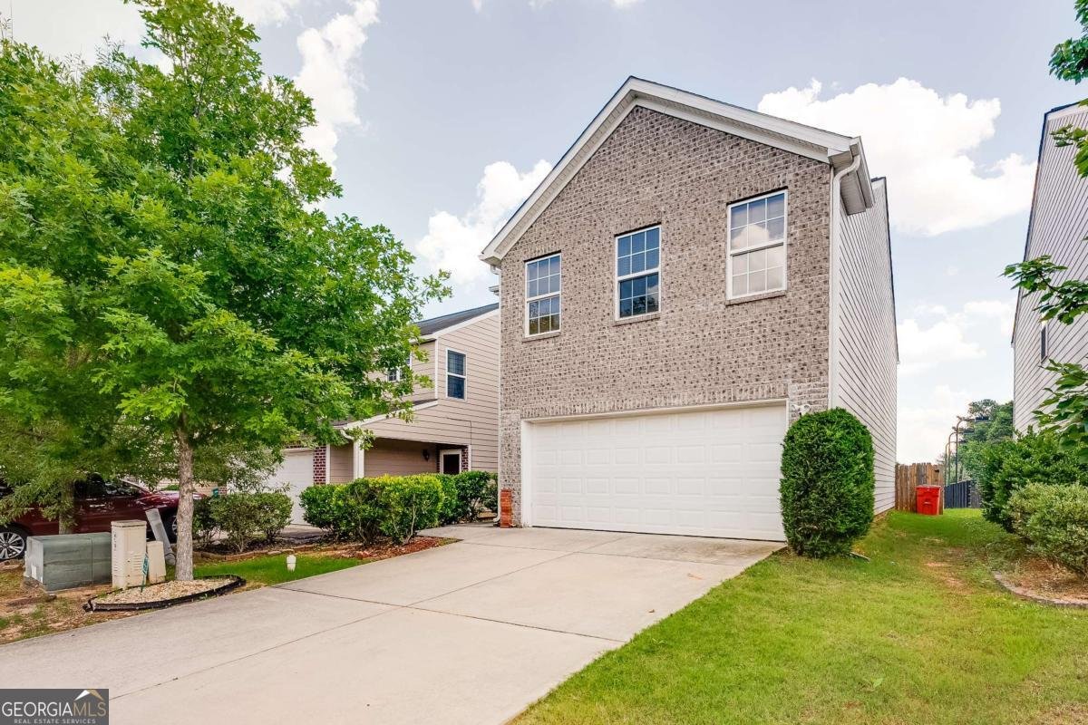 1574 Leonard Street Hampton - 2