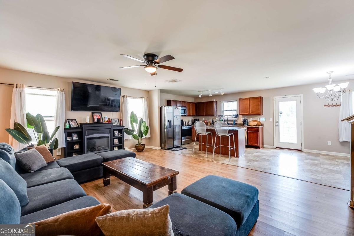 1574 Leonard Street Hampton - 5