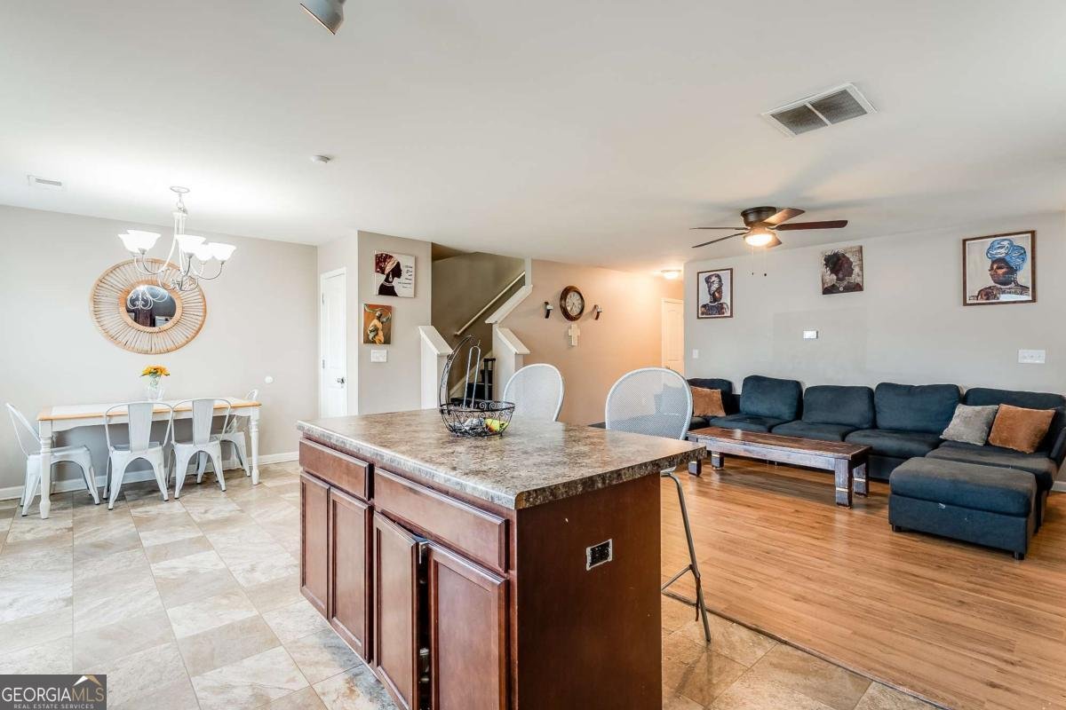 1574 Leonard Street Hampton - 8