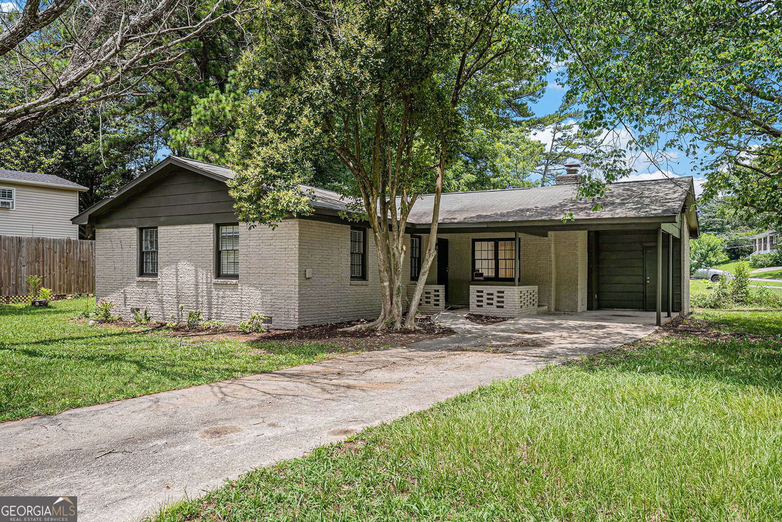 5400 Louis Xiv Lane Atlanta - 1