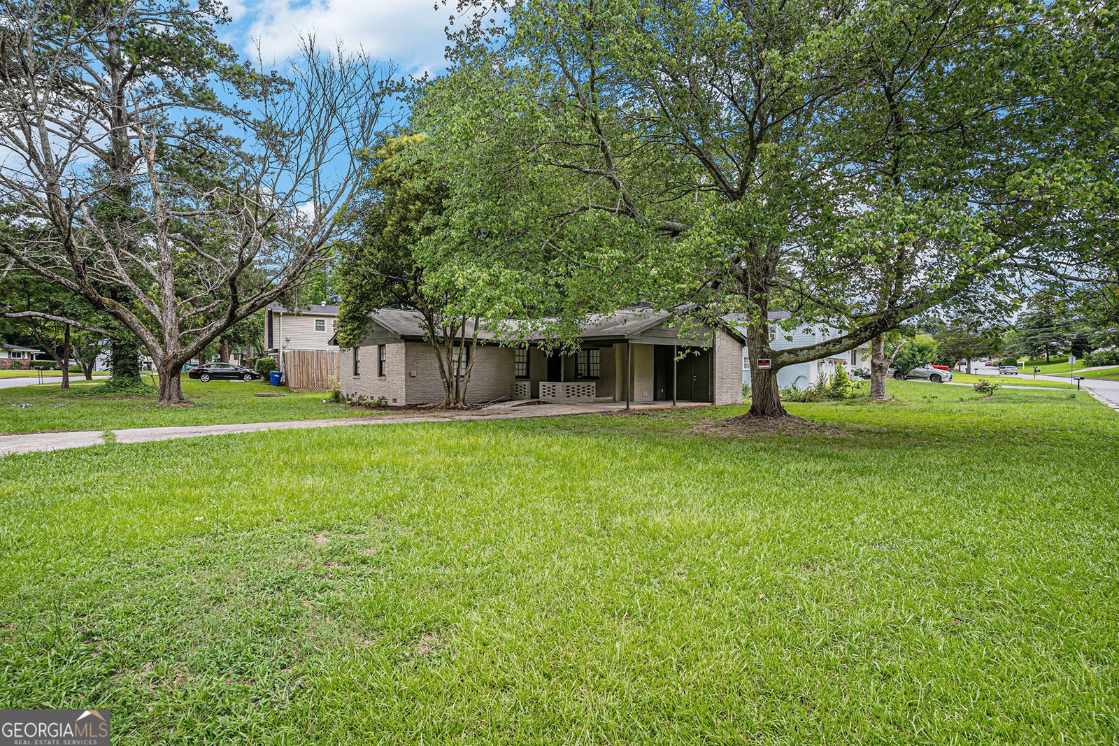 5400 Louis Xiv Lane Atlanta - 2