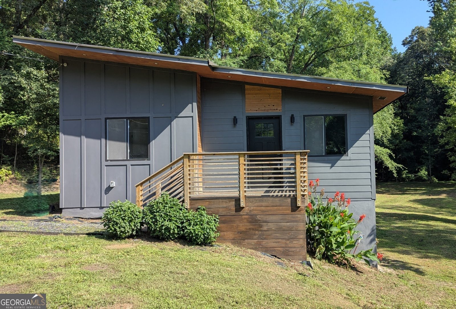 1092 Hillcrest Drive Atlanta - 1