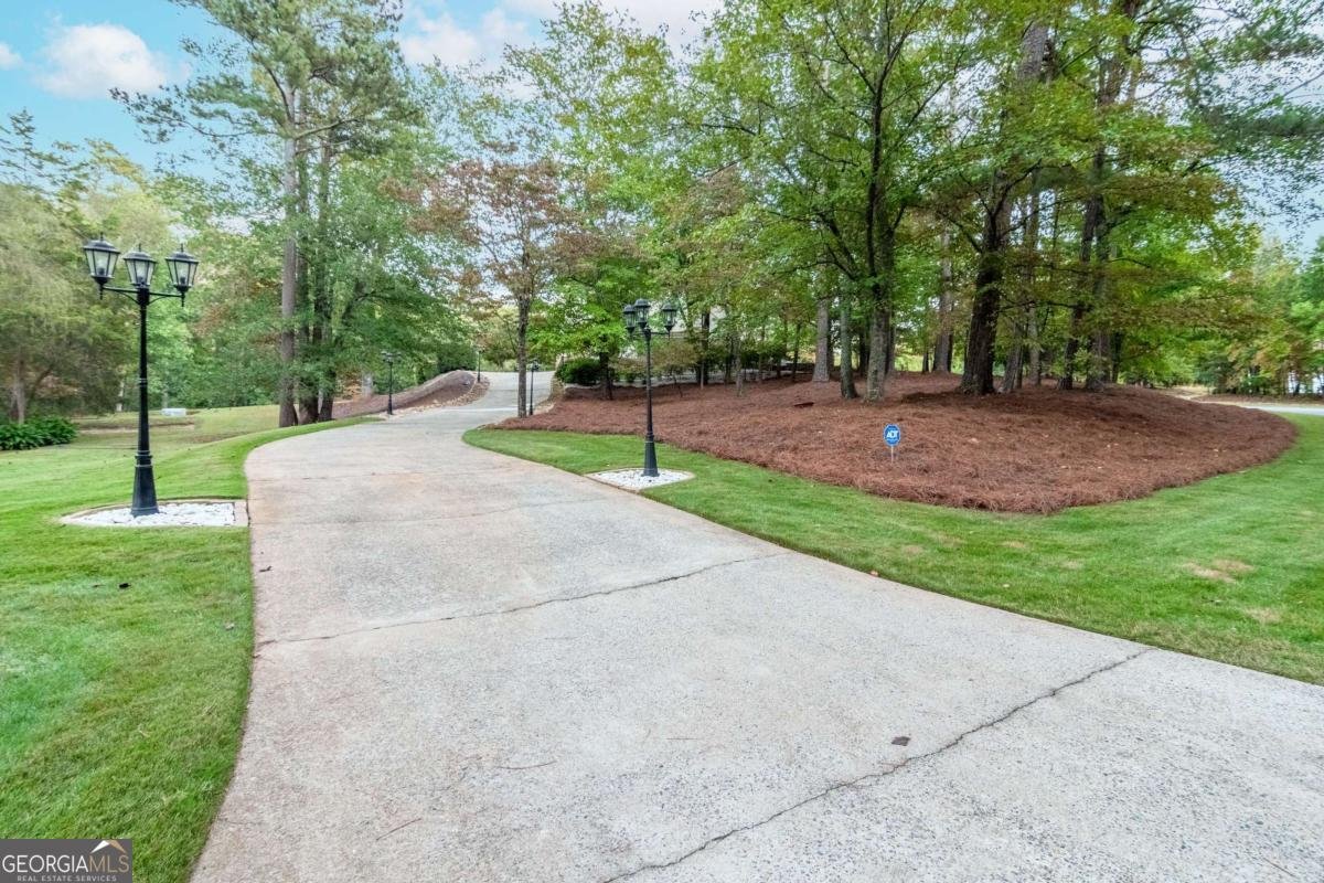 1806 Wynthrop Manor Drive Marietta - 16