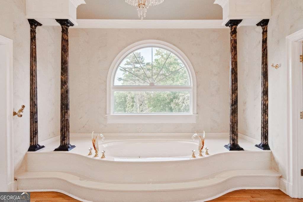 1806 Wynthrop Manor Drive Marietta - 72