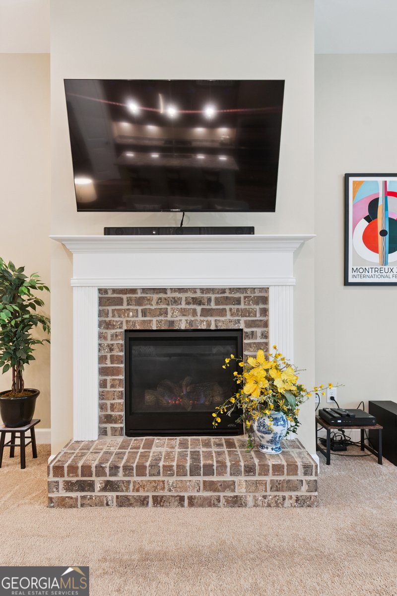 380 Falcon Way Hoschton - 3