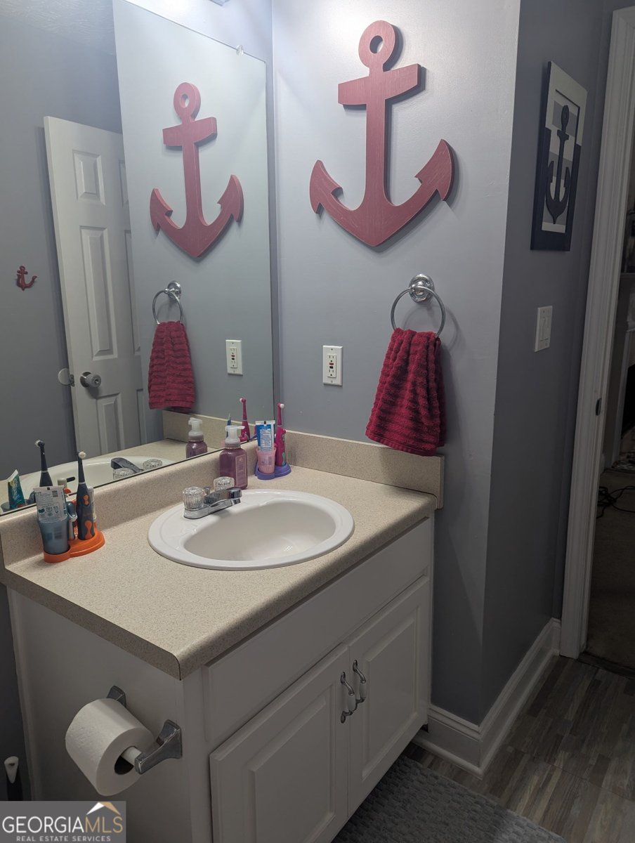 1524 Queen Elizabeth Drive Locust Grove - 29