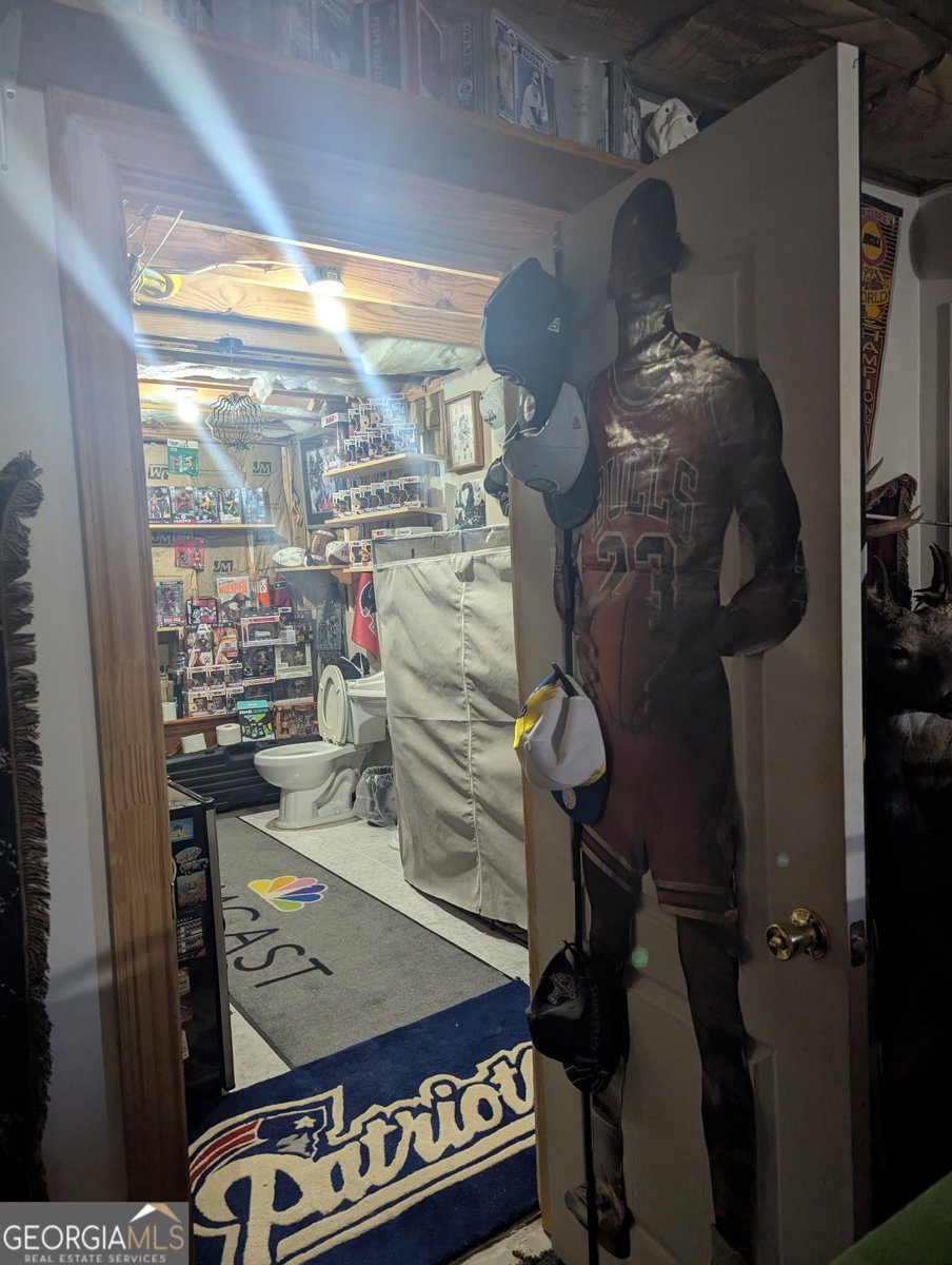 1524 Queen Elizabeth Drive Locust Grove - 43