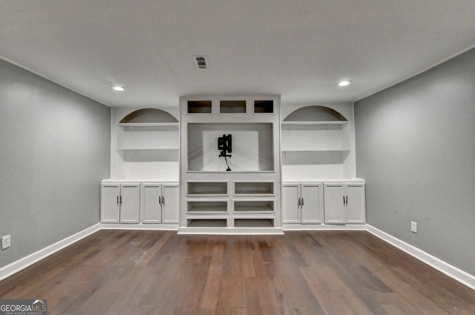 4770 Spring Park Circle Suwanee - 1