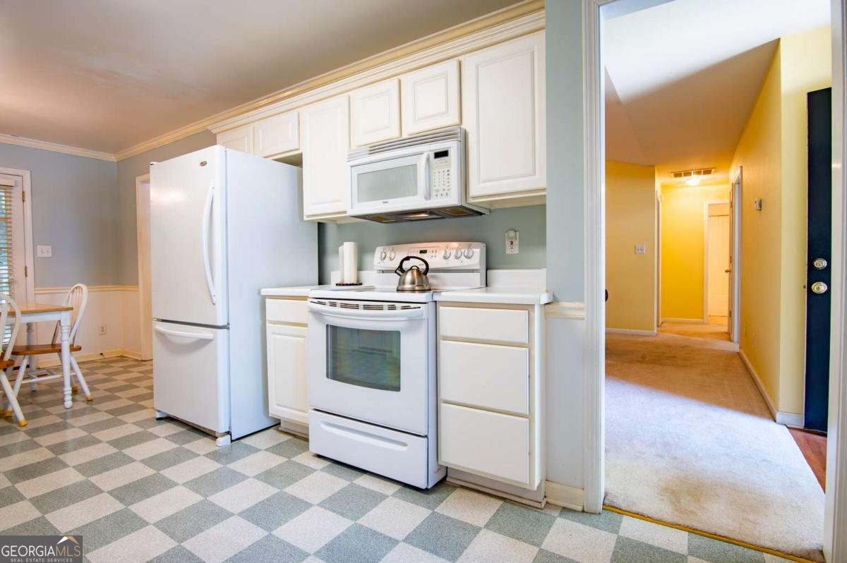 165 Spring Lake Drive Athens - 11