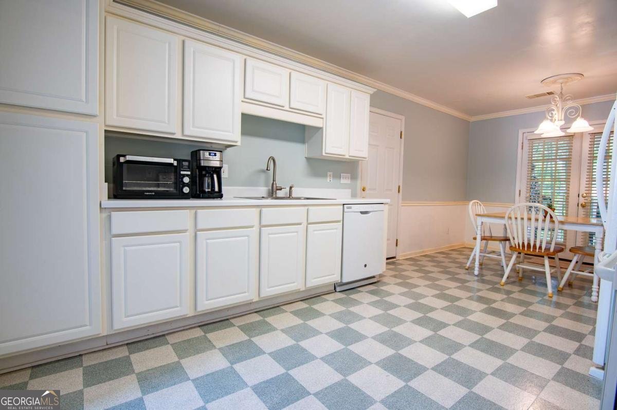 165 Spring Lake Drive Athens - 9