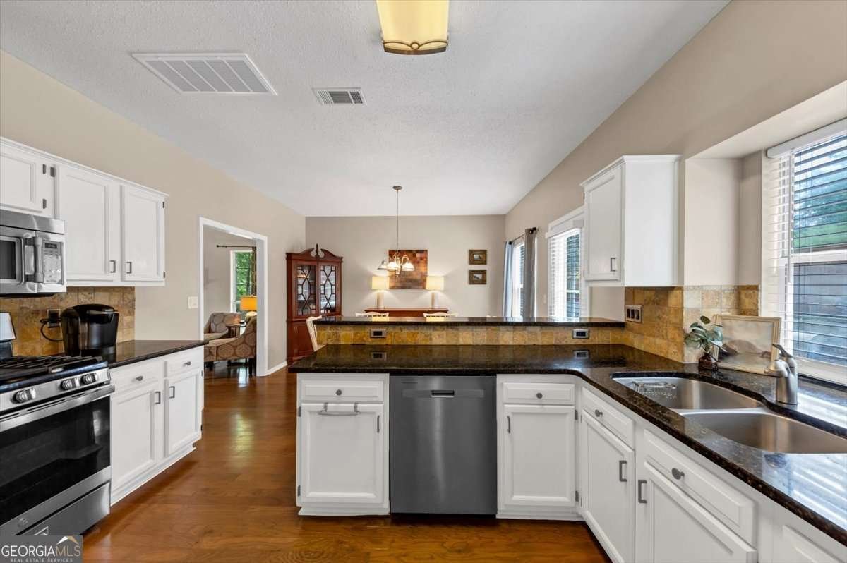 10535 Willow Meadow Circle Alpharetta - 9