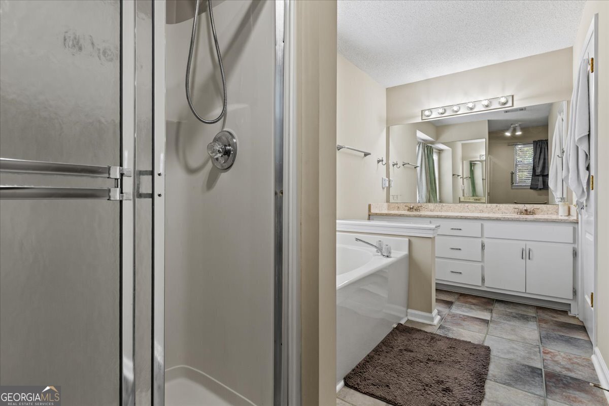539 Horseshoe Circle Stockbridge - 16