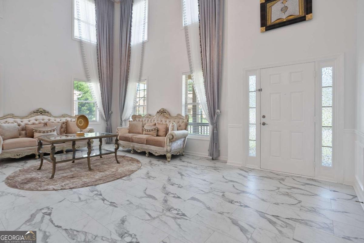 785 Streamview Way Alpharetta - 3