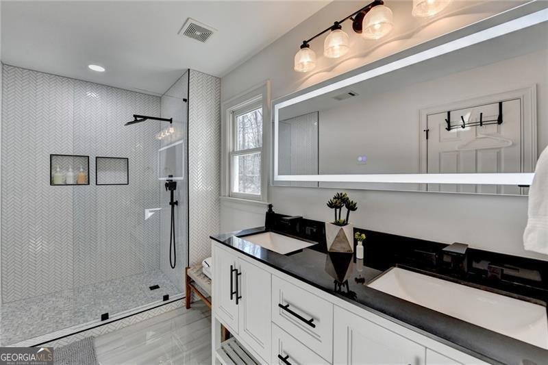 3937 Skyline Drive Gainesville - 36