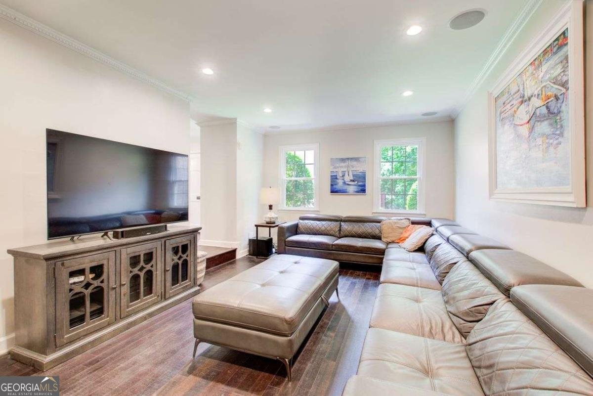 1105 CLAIREMONT Avenue Decatur - 11