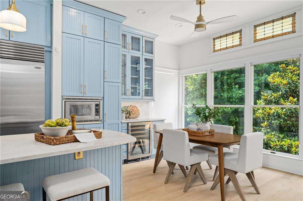 582 LAKESHORE Drive Atlanta - 17