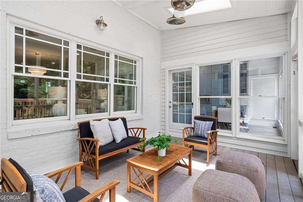 582 LAKESHORE Drive Atlanta - 20