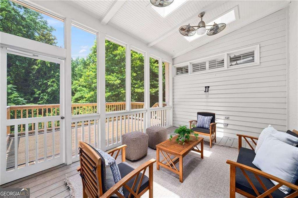 582 LAKESHORE Drive Atlanta - 21