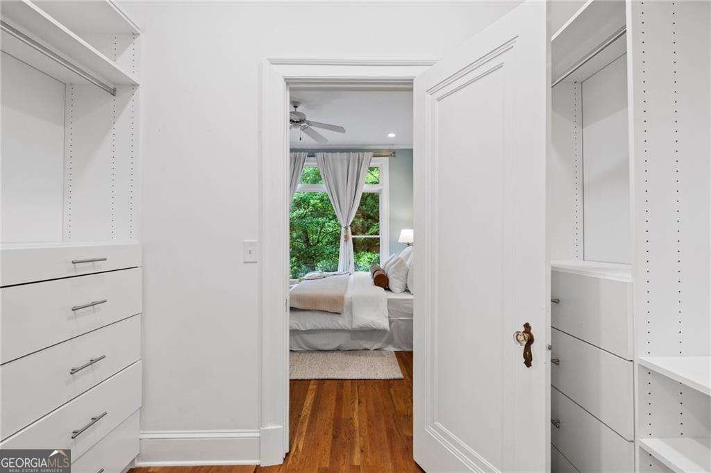 582 LAKESHORE Drive Atlanta - 23