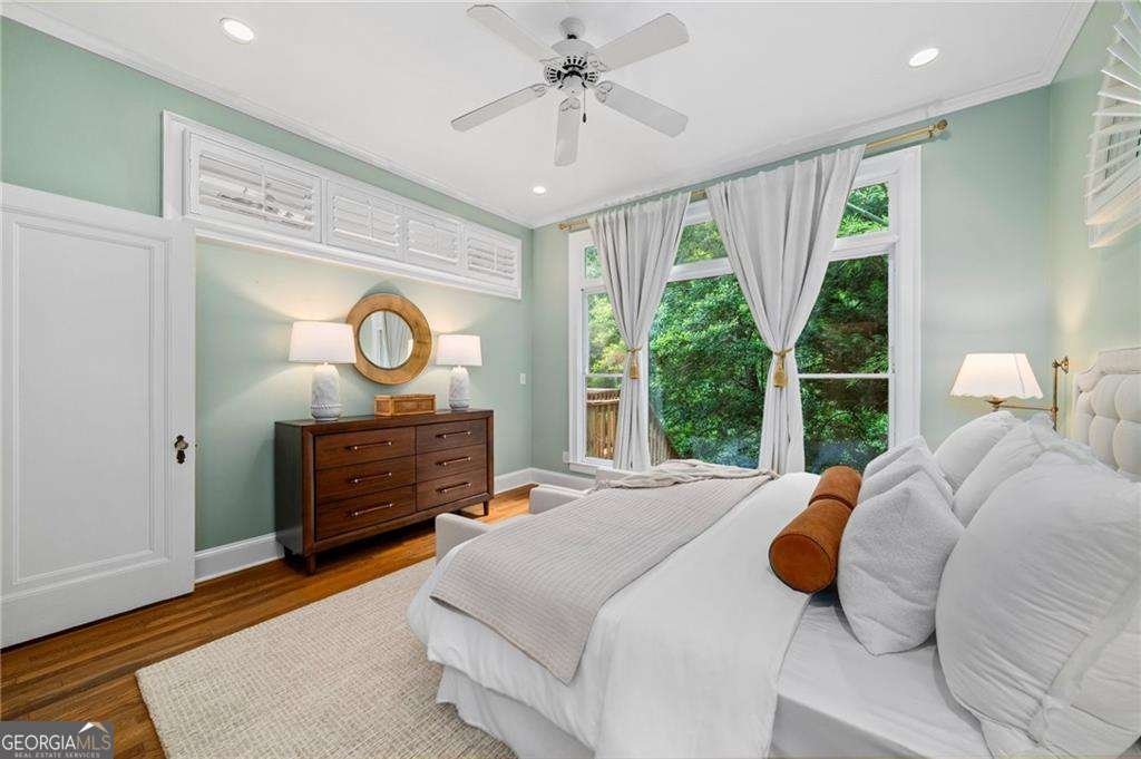 582 LAKESHORE Drive Atlanta - 25