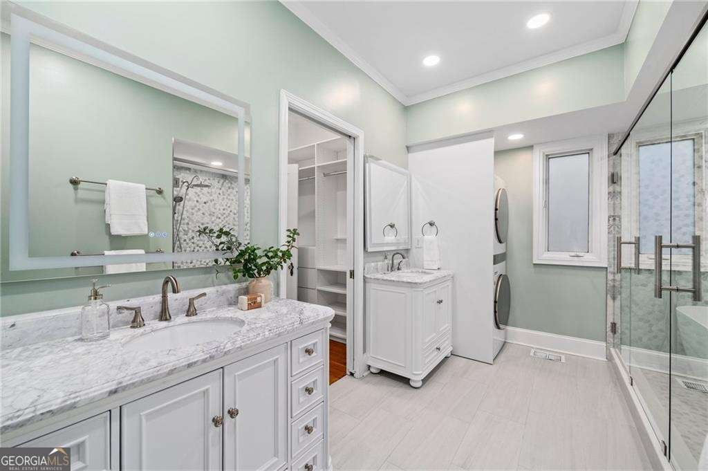 582 LAKESHORE Drive Atlanta - 29