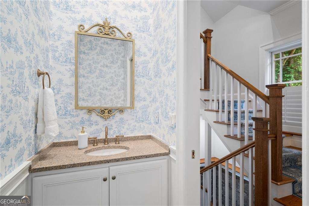 582 LAKESHORE Drive Atlanta - 34