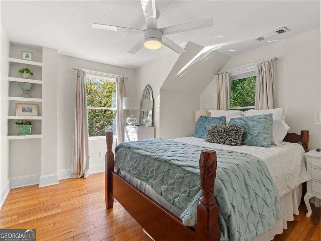582 LAKESHORE Drive Atlanta - 35
